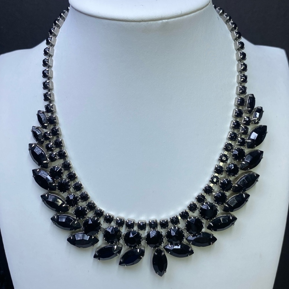 Vintage prong set necklace